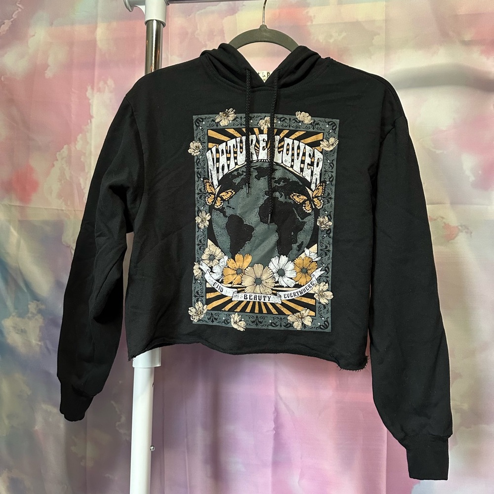 Black Cropped Nature Lover Hoodie
